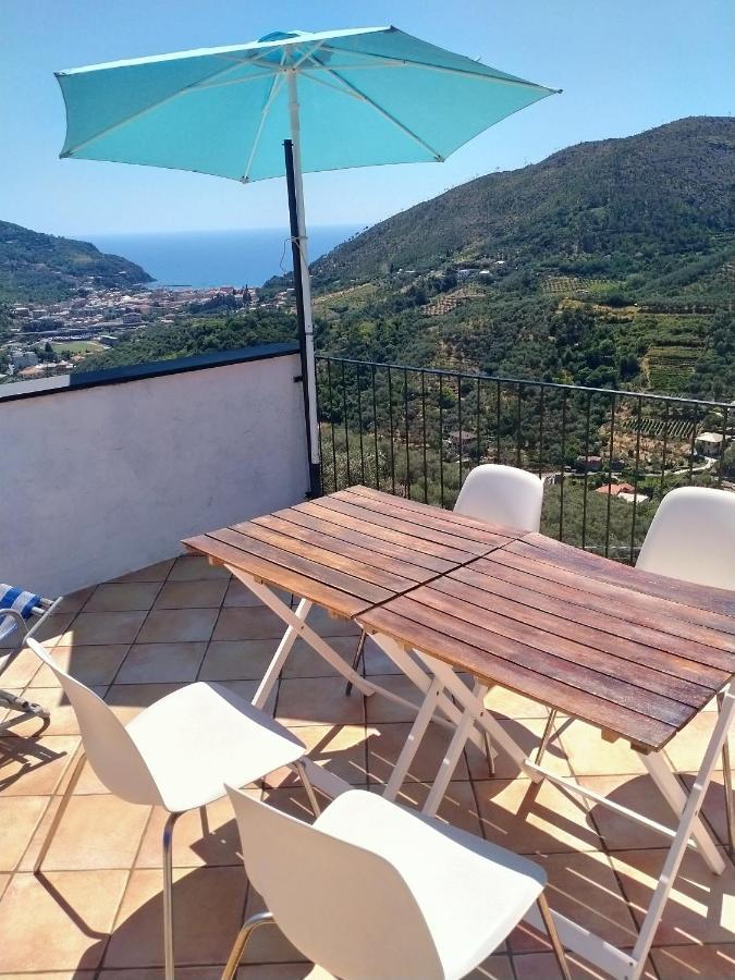 Trilocale In Dimora Tipica Apartment Montale  Bagian luar foto