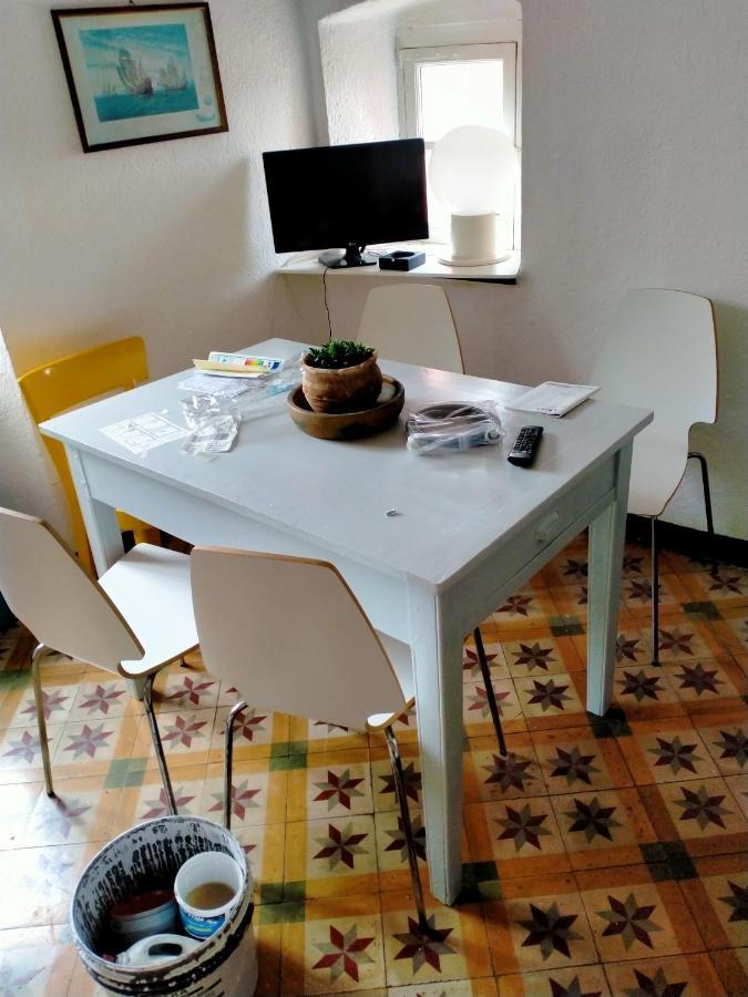 Trilocale In Dimora Tipica Apartment Montale  Bagian luar foto