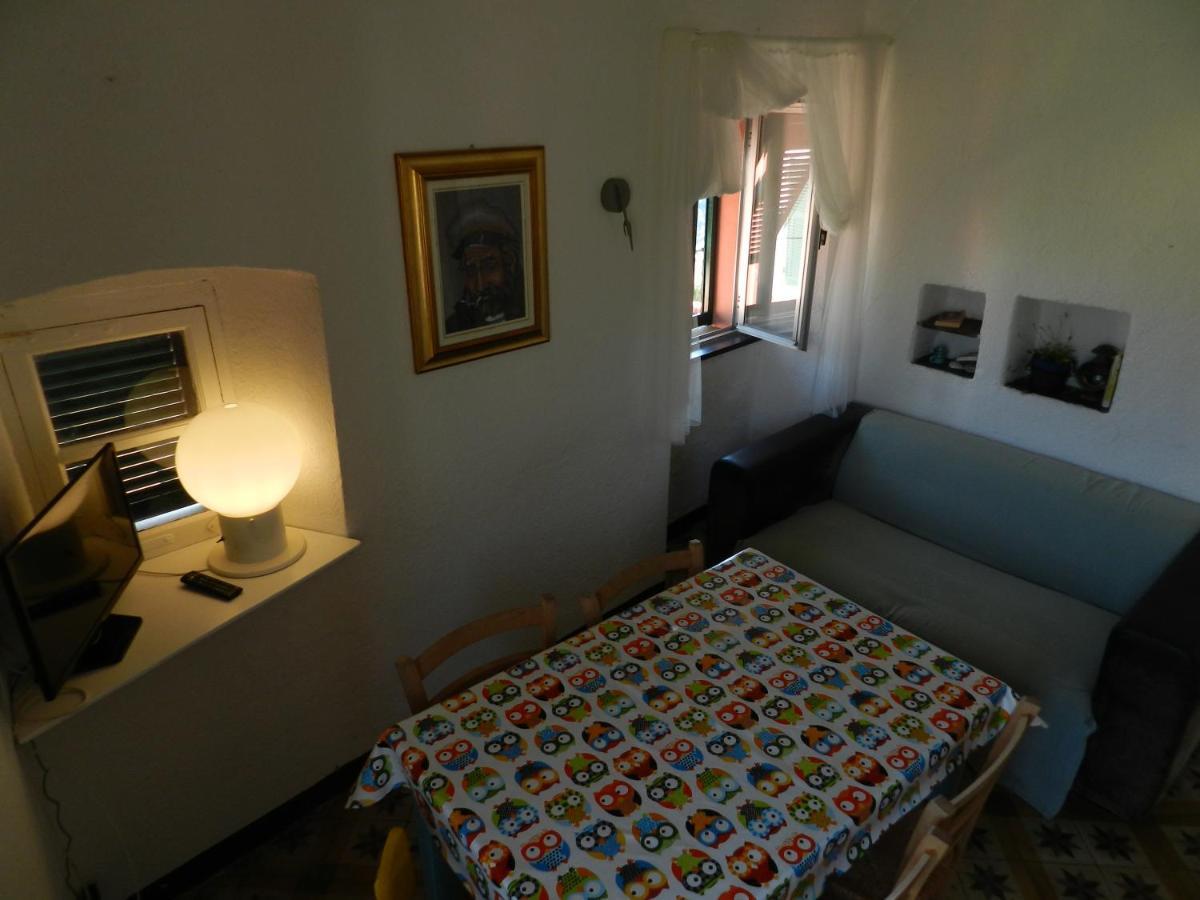 Trilocale In Dimora Tipica Apartment Montale  Bagian luar foto
