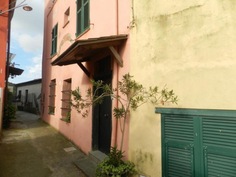 Trilocale In Dimora Tipica Apartment Montale  Bagian luar foto
